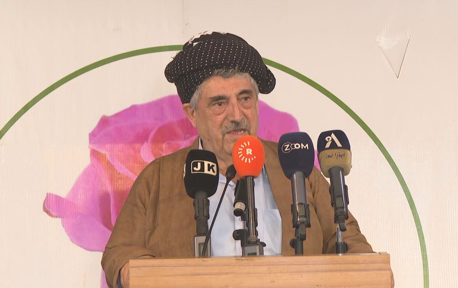 محەممەدی حاجی مەحموود: ئێستا خەڵکی هەڵەبجە شارەکەیان چۆڵ دەکەن و روو لە شارەکانی دیکە دەکەن