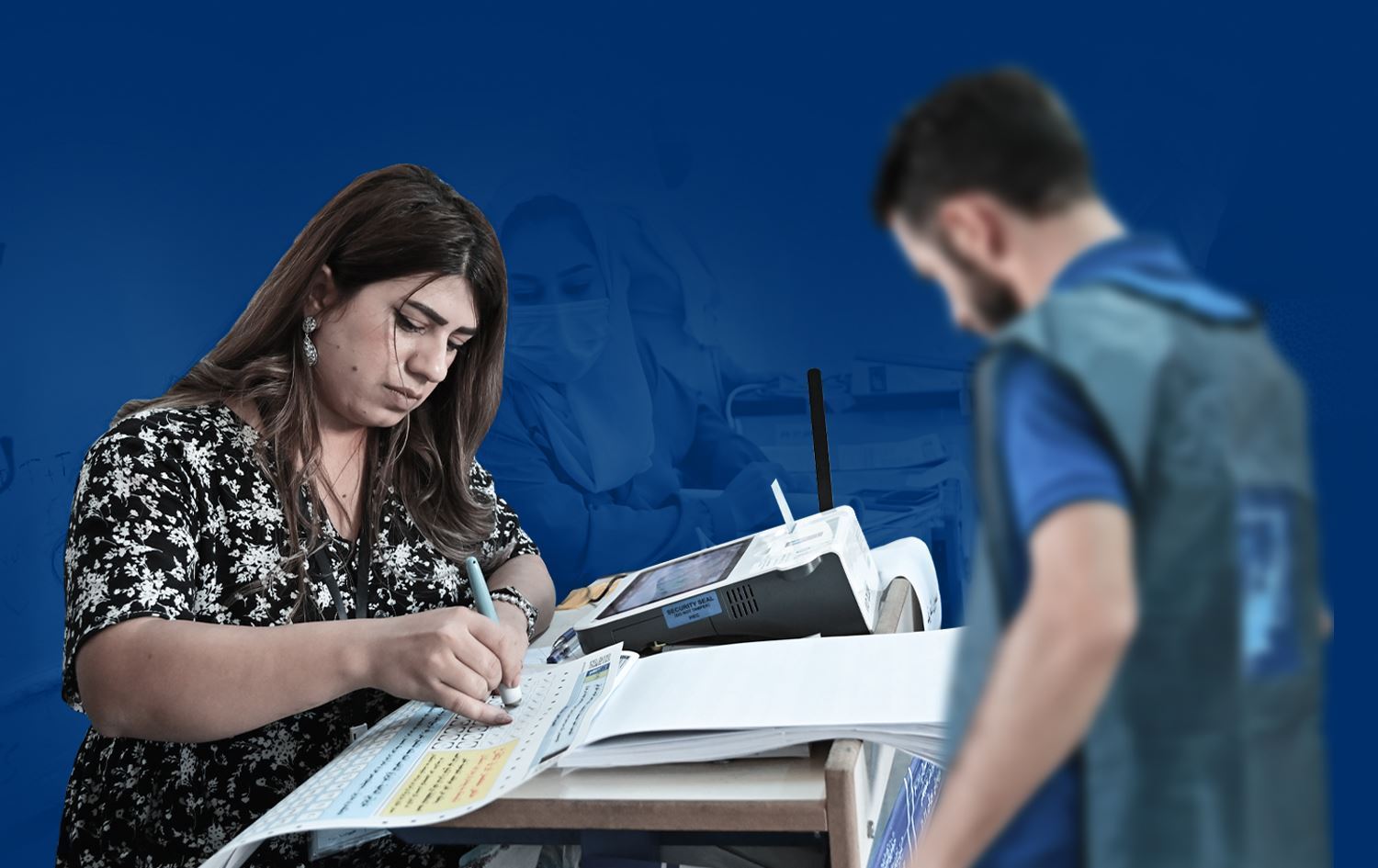 Irak Yüksek Seçim Komisyonu çalışanları