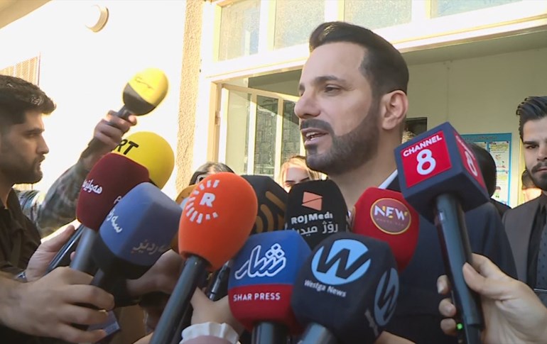 Yeni Nesil lideri Şasuwar Abdulvahid ailesiyle birlikte oy kullandı