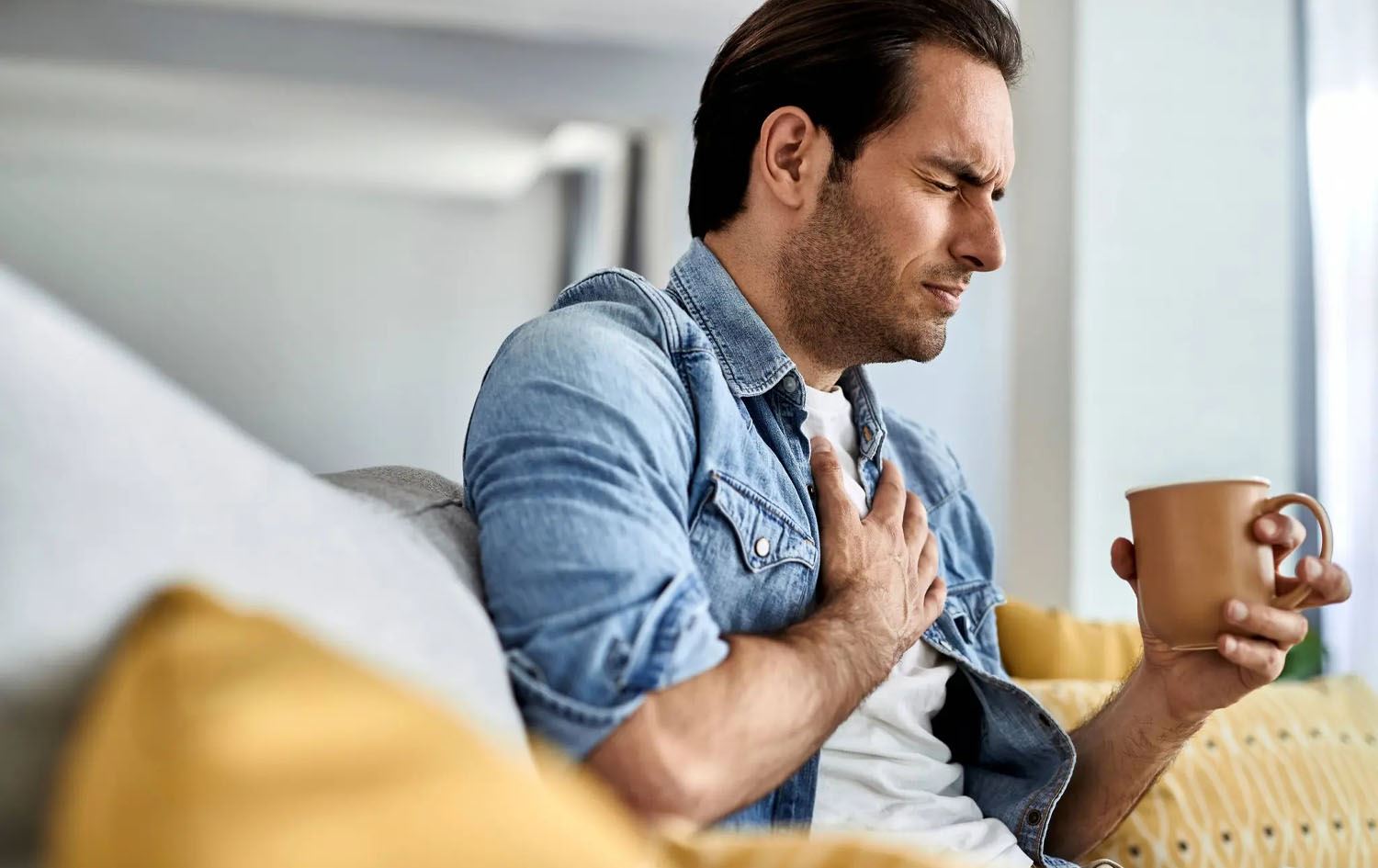 زانکۆی سیدنی: زۆر دانیشتن و زۆر بەپێوە وەستان زیان بە تەندروستی دڵ دەگەیێنن