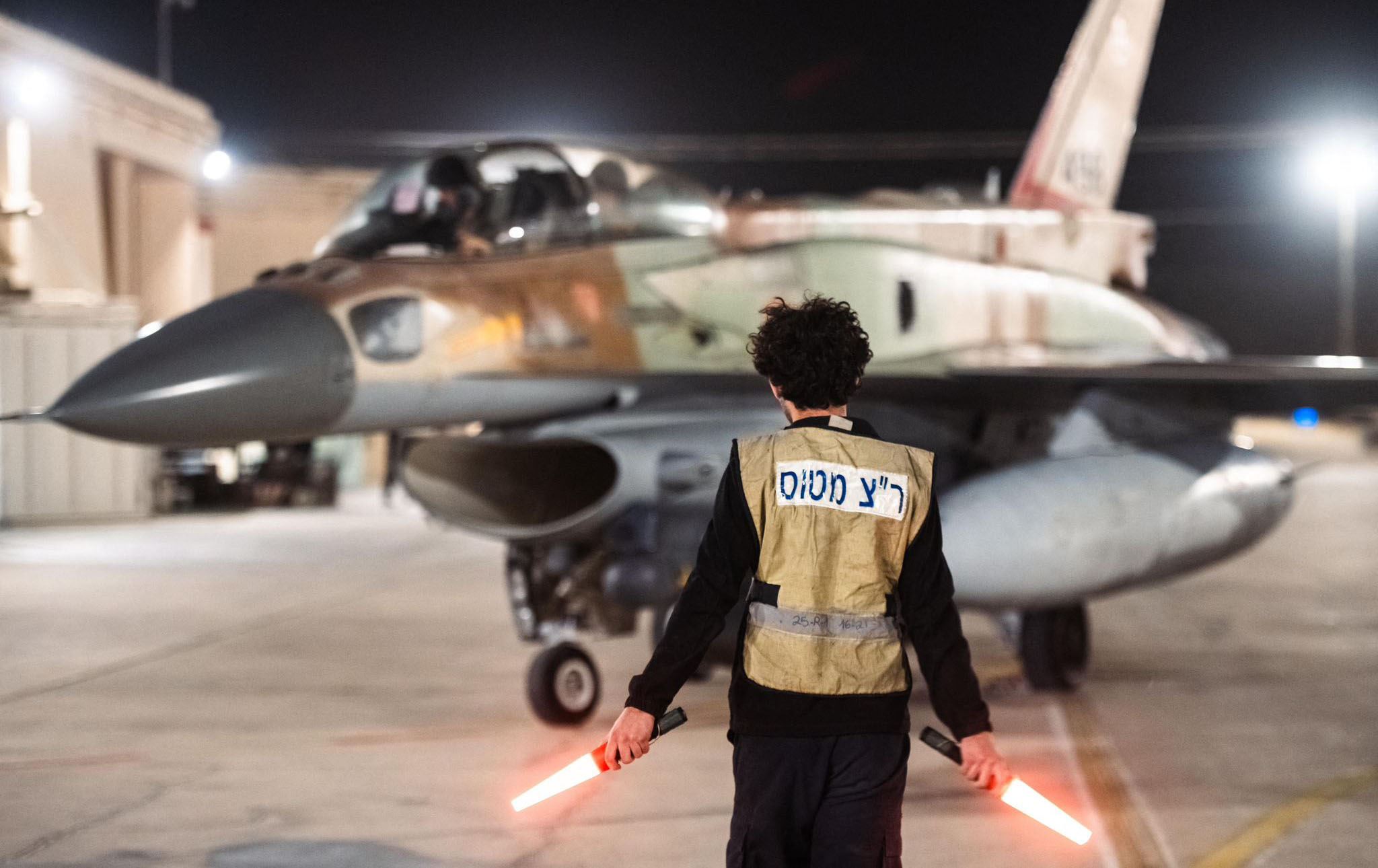 دوای هێرشەکەی ئیسرائیل بەهای بۆرسەی تاران هەزاران خاڵ بەرزبووەوە