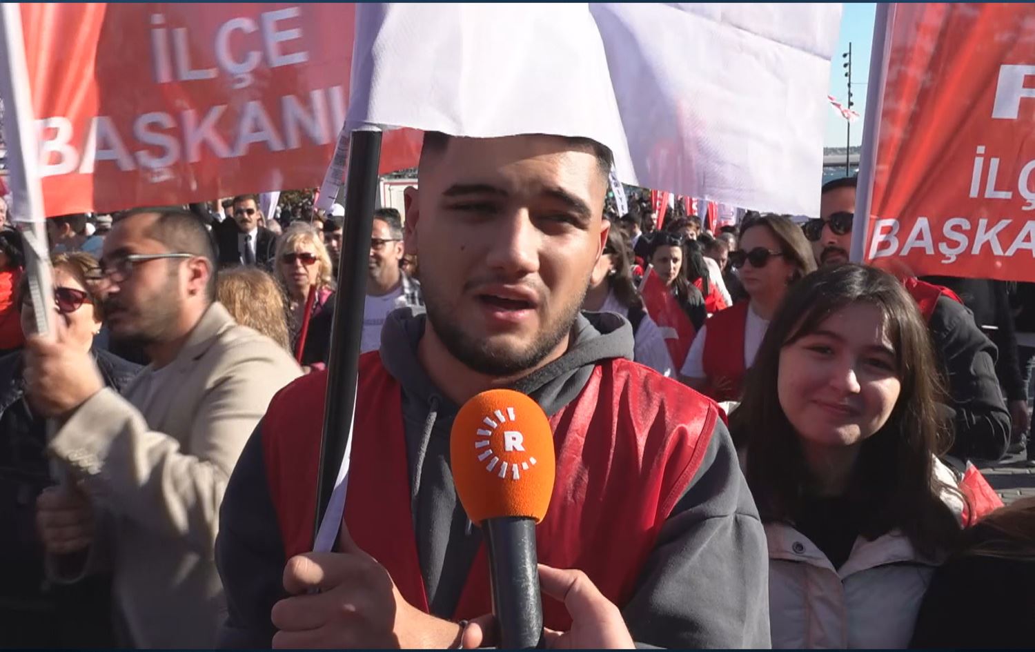 CHPyê  li bajarê Stenbolê Mîtînga Mafê Jiyanê li dar xist / Wêne: Ji dîmenan