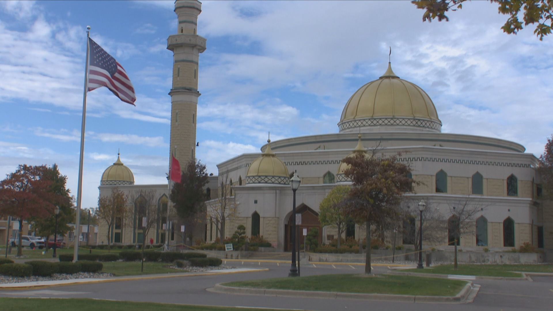 Michigan Muslims: The vote that could swing the election