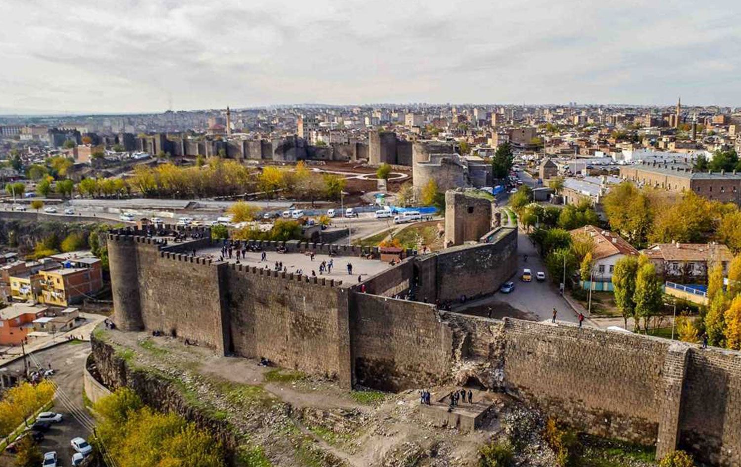 Diyarbakır'daki tarihi surlar