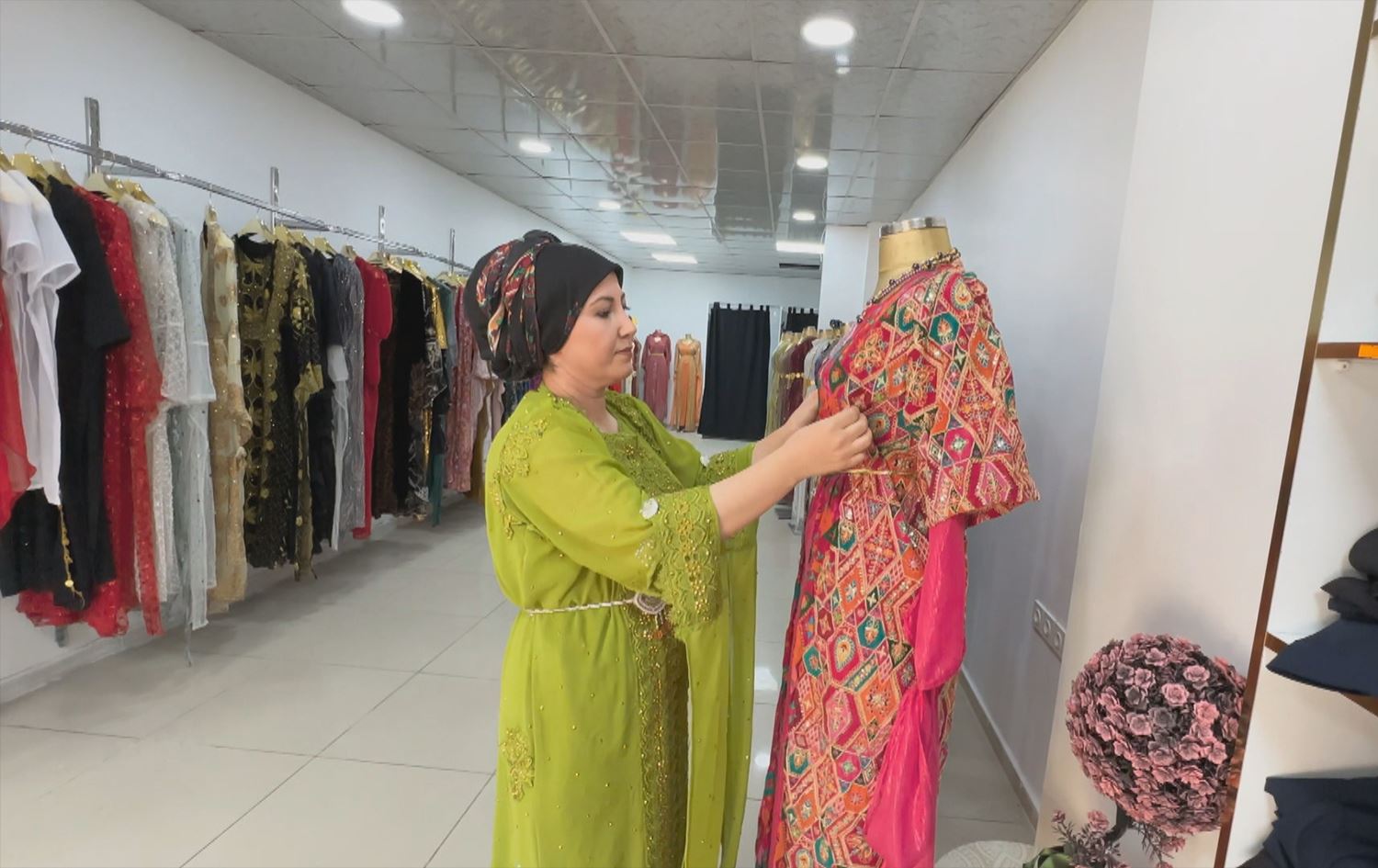 Zamanxan Sariyildiz li dikana xwe ye/Wêne: Rûdaw