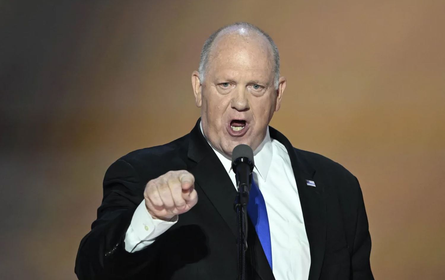 ترەمپ کەسێکی دژەکۆچبەر بە بەرپرسی دۆسیەی سنوورەکانی وڵاتەکەی دیاری دەکات