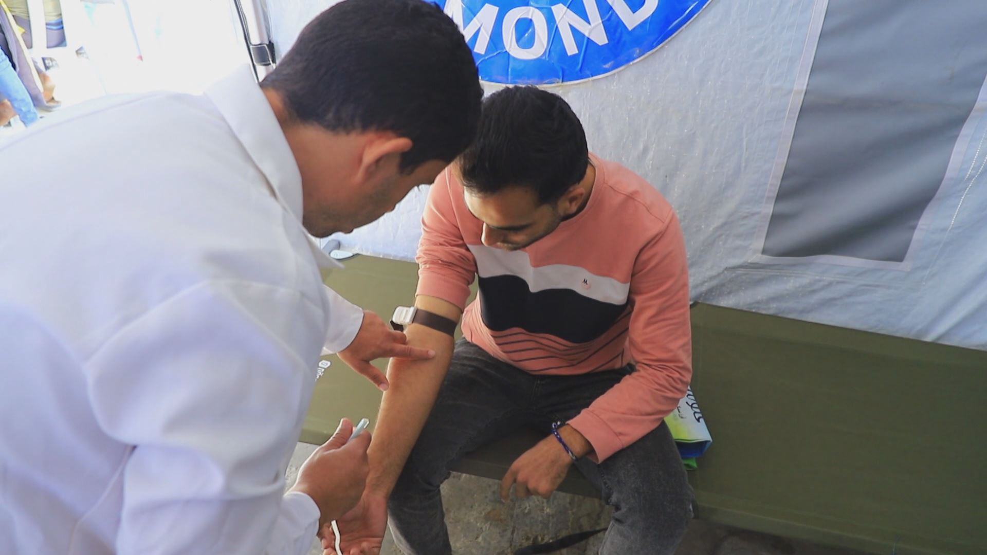 Gaza hospitals overwhelmed as blood supply runs low