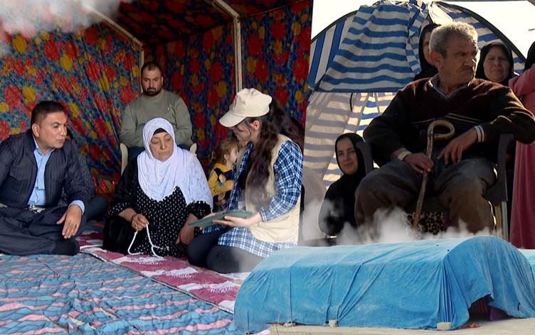 Nüfus sayımına katılmak için 9 aile 2 gündür çadırlarda bekliyor. / Foto: Rûdaw