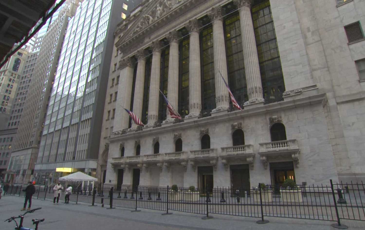 پیاوێکی ئەمریکی بە گومانی پلاندانان بۆ تەقاندنەوەی بۆرسەی نیویۆرک دەستگیرکرا