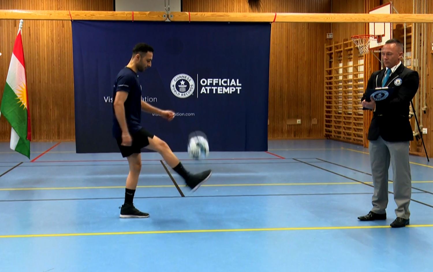 گەنجێکی کورد لە سوێد بە پاڵپشتیی ڤیژن ئیجوکەیشن ریکۆردێکی نوێی تۆماری گینس دەشکێنێت