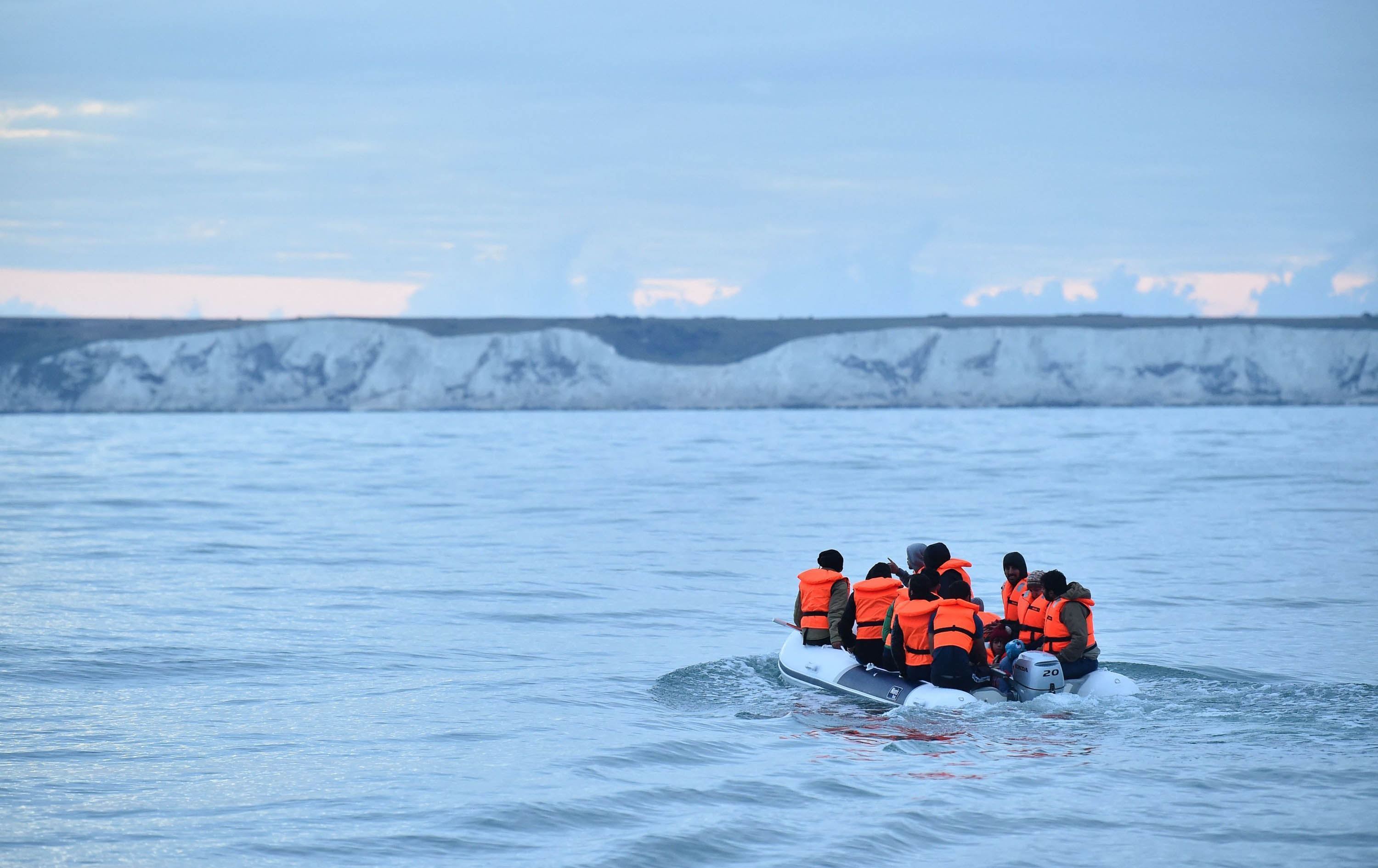 بەهۆی ژێرئاوکەوتنی بەلەمێک لە دەریای ئیجە دوو هاونیشتمانی خنکان