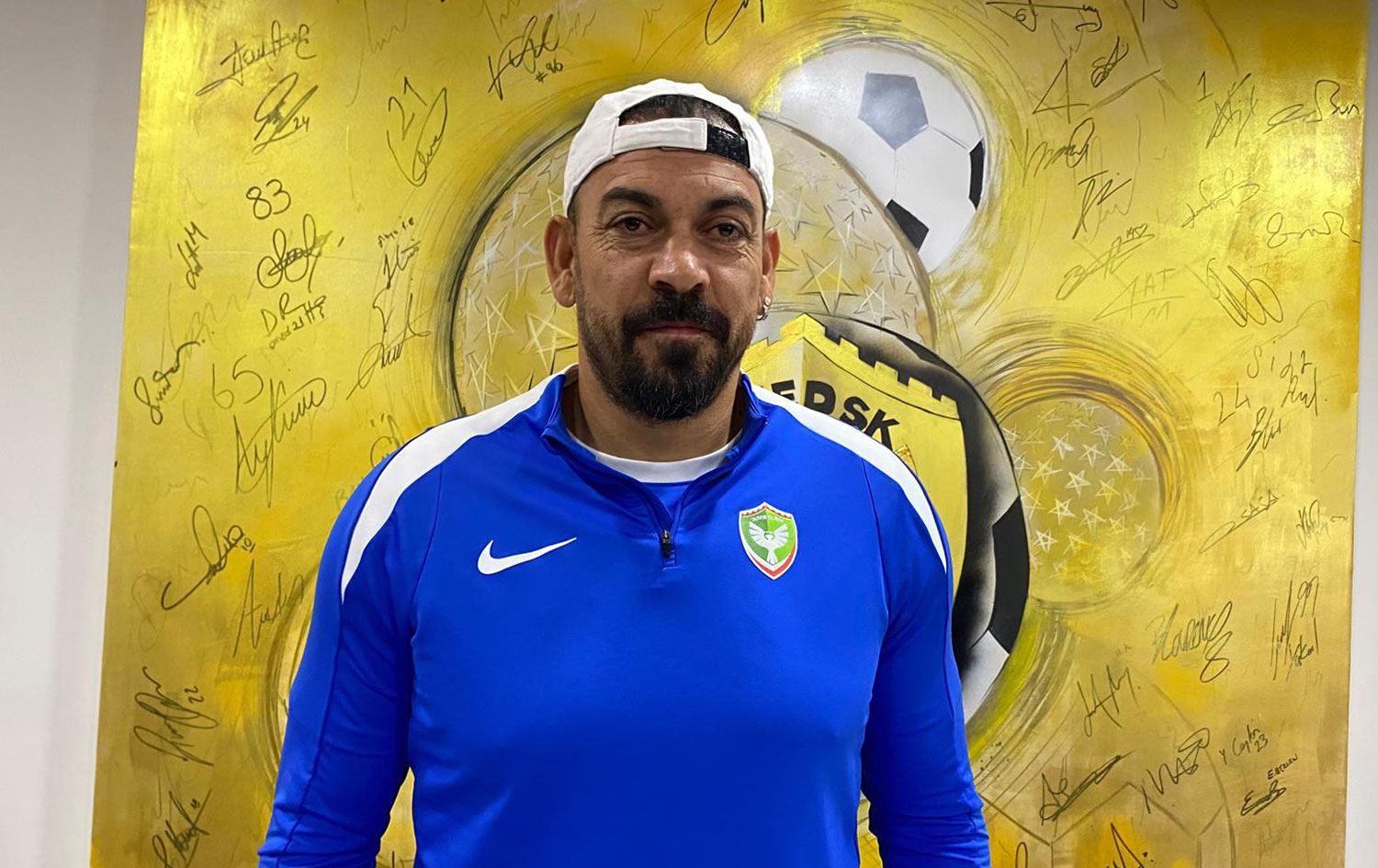 Çetin, Kayapınar ilçesindeki Amedspor Şehmus Özer Tesislerinde düzenlenen basın toplantısında açıklamalarda bulundu - AA