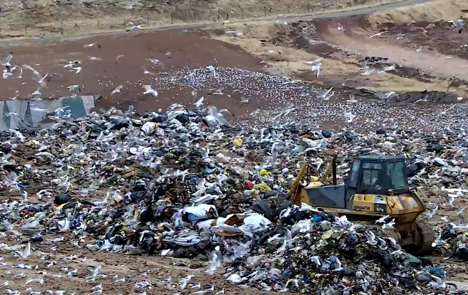 Duhok garbage dump vents methane