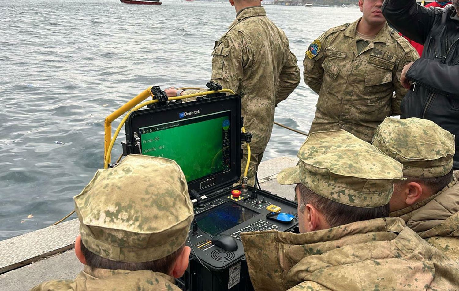 MSB denizde kaybolan Diyarbakırlı kardeşleri bulmak için harekete geçti. / Foto: ANKA