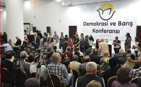 ‘Konferansa aştî û demokrasiyê’ li Enqereyê dest pê kir