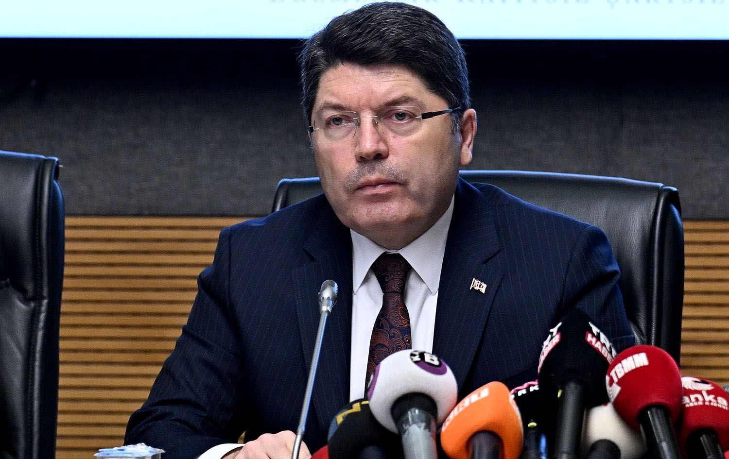 Turkey to set date for DEM Party-Ocalan meeting: Minister