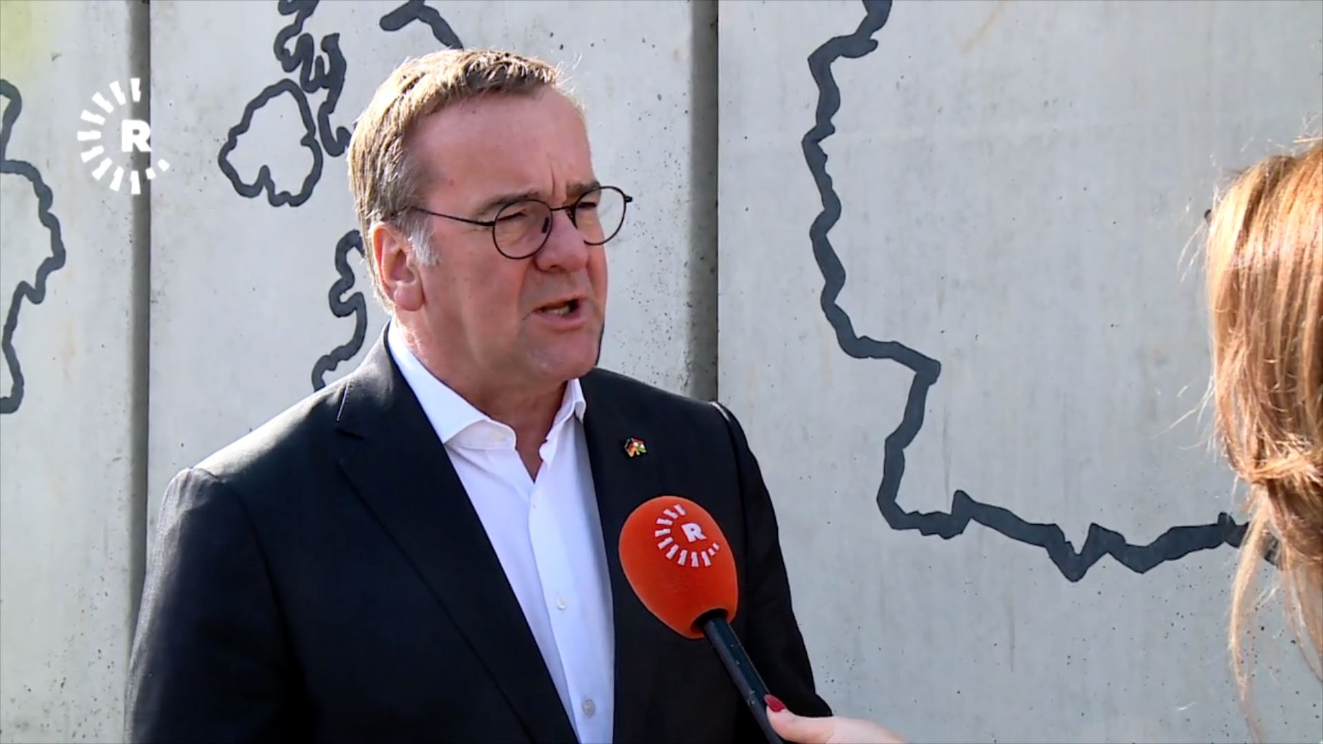 German defense minister says Syrian Kurds need peace, stability