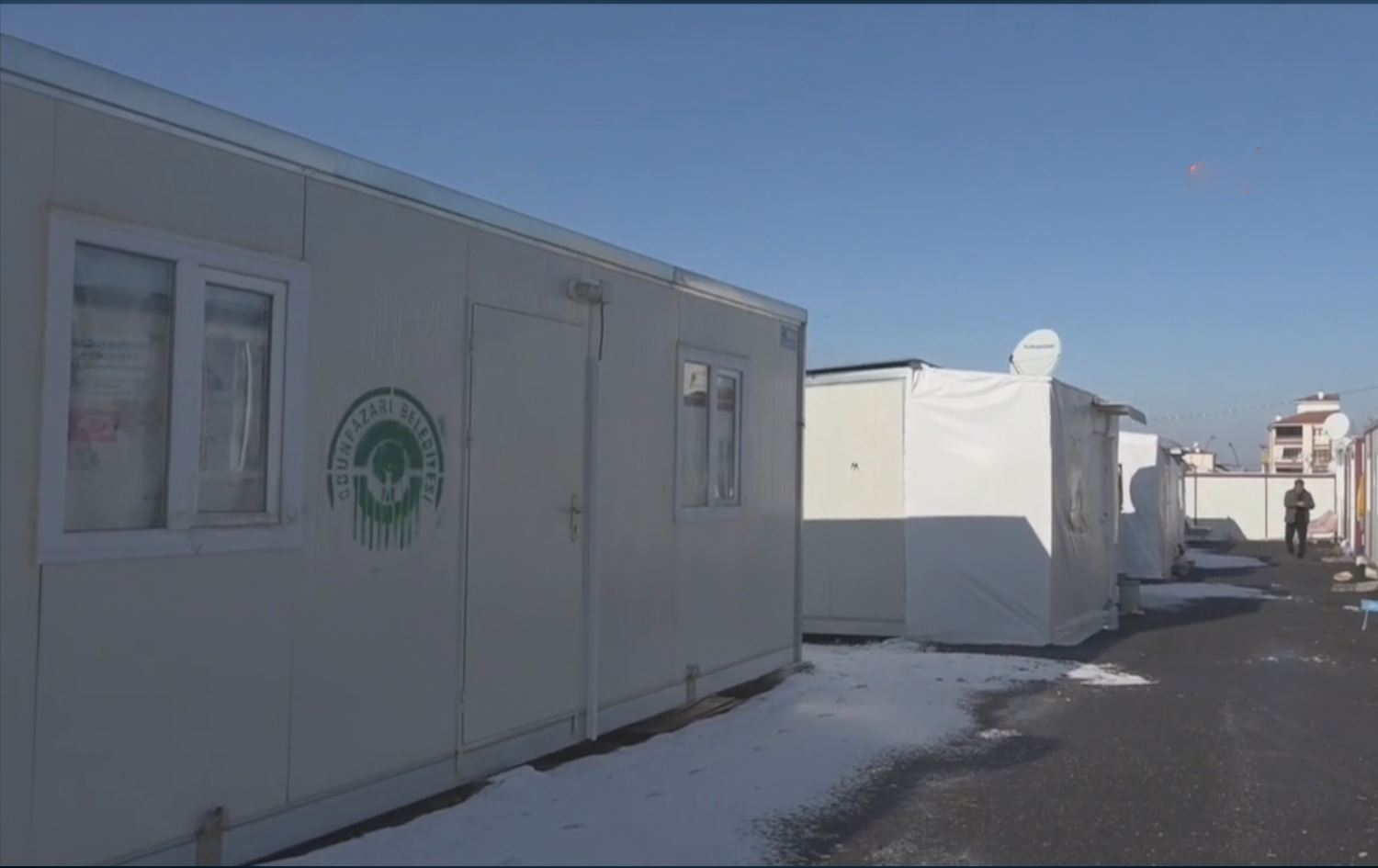 Konteynerên ji bo mexdûrên erdhejê / Wêne: ANKA