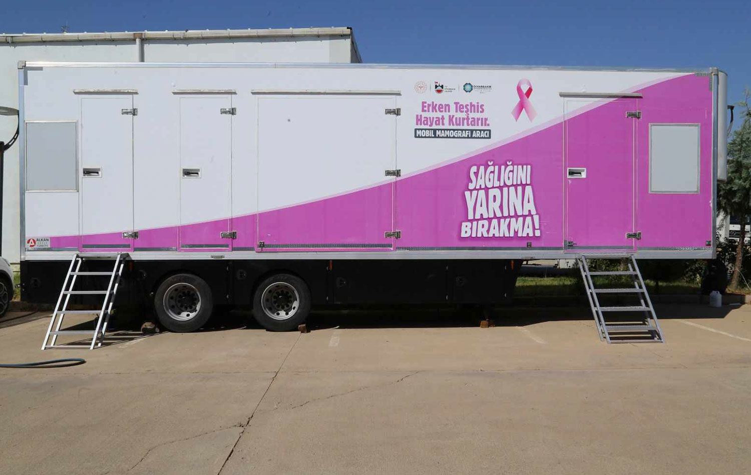 Diyarbakır’da gezici araçlarla kanser taraması yapılıyor. / Foto: Rûdaw
