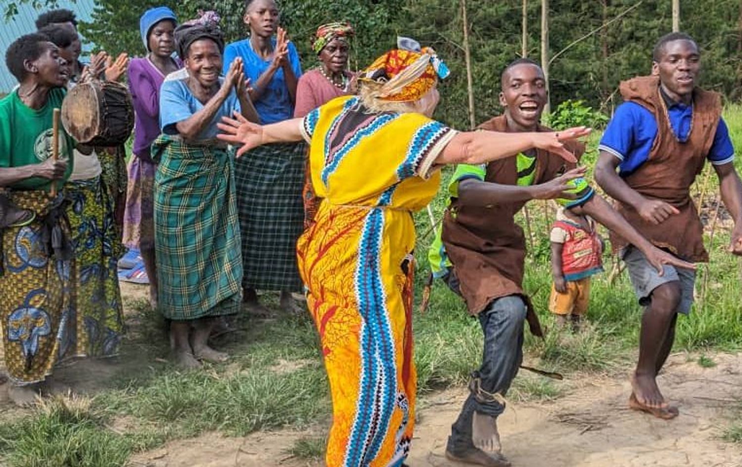 لە ئۆگەندا ڤایرۆسێک بڵاوبووەتەوە 'سەما بە خەڵک دەکات'