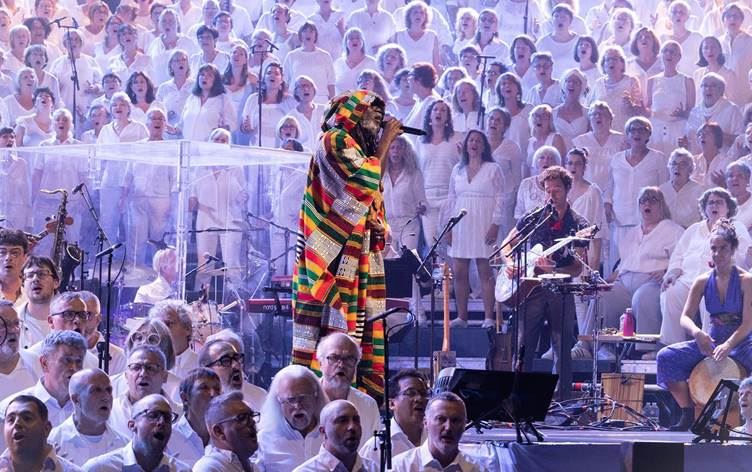 Tiken Jah Fakuli'nin son klibinden bir kare