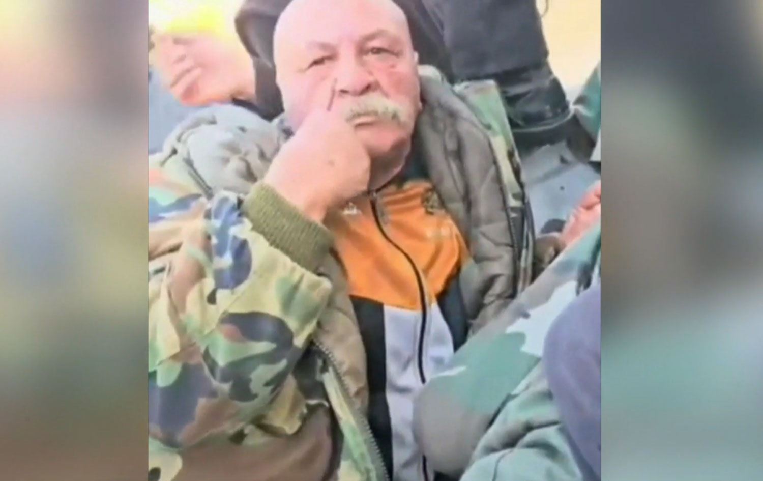 Leşkerê ku simbêlên wî tên kişandin / Wêne: Ji ber dîmenan