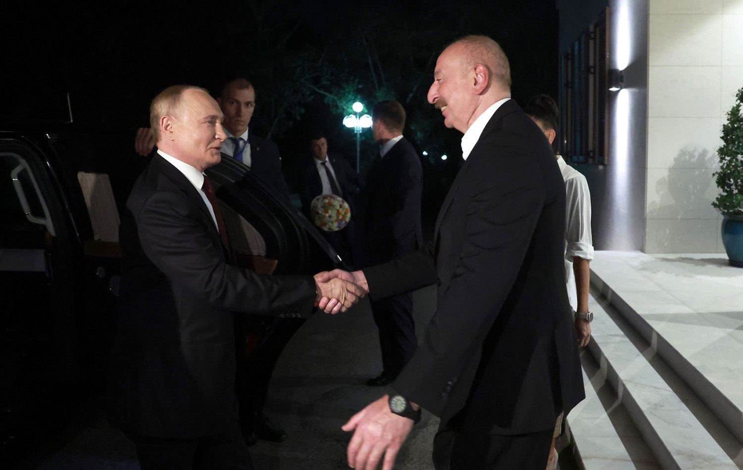 Serokê Rûsyayê Vladimir Putîn û Serokkomarê Azerbeycanê Îlham Aliyev / Wêne: Arşîv