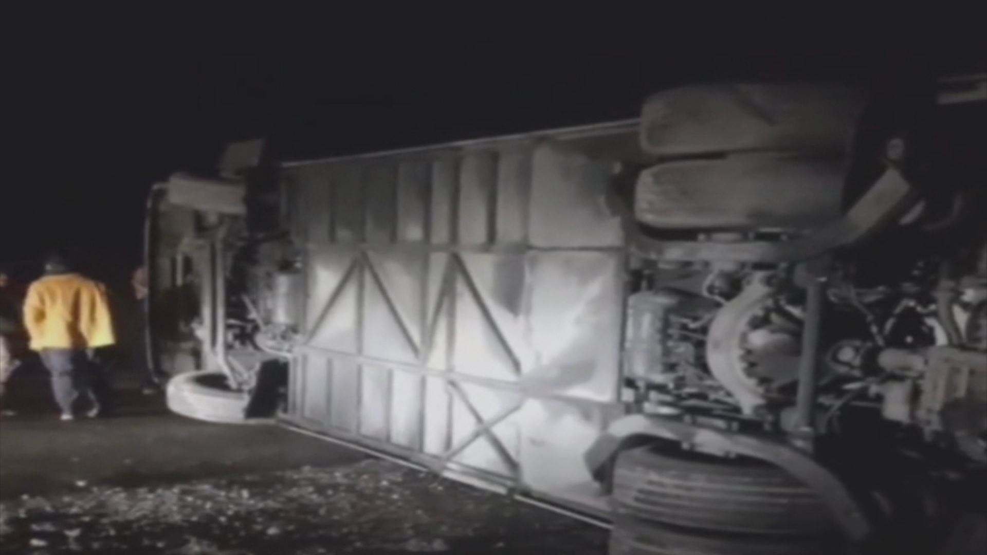 Kırmanşan’da yolcu otobüsü devrildi: 18 yaralı   