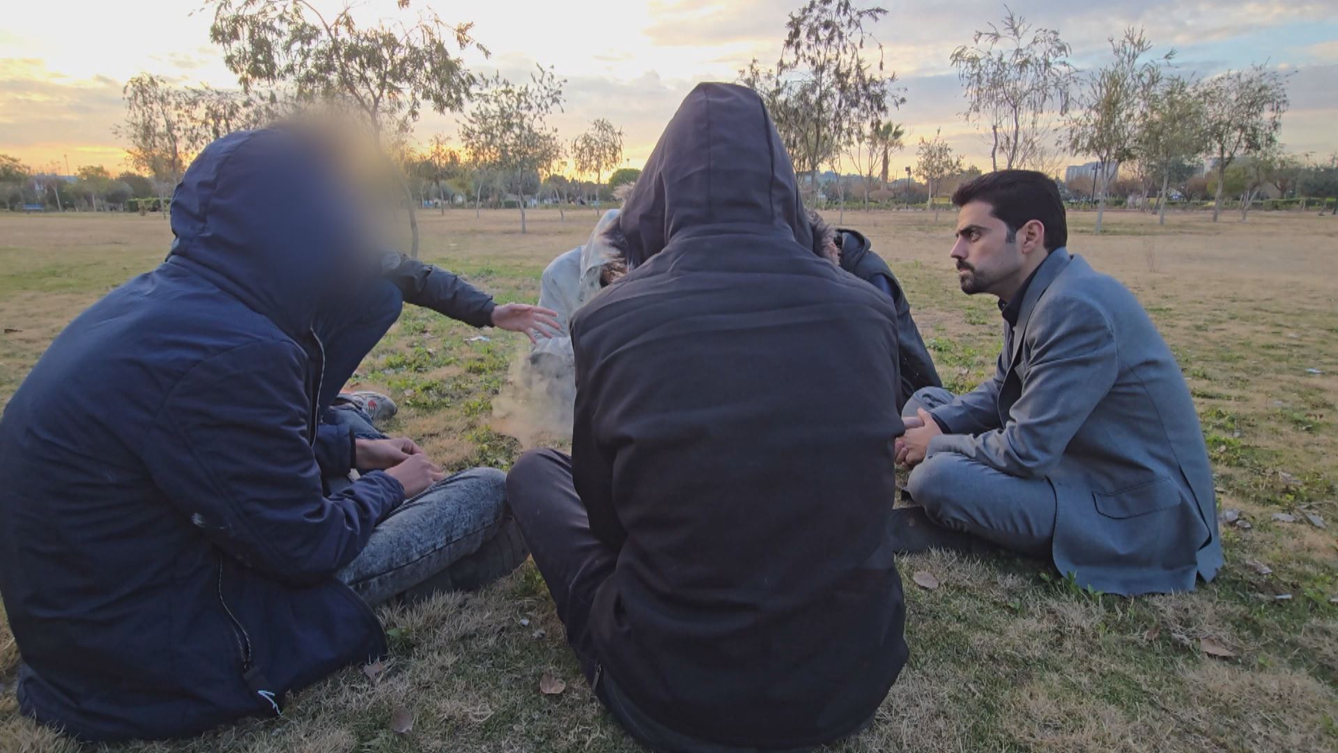 مێرمنداڵێکی 16 ساڵ لە هەولێر: زیاتر لە ساڵێکە جگەرە دەکێشم و لە هاوڕێمەوە فێربووم