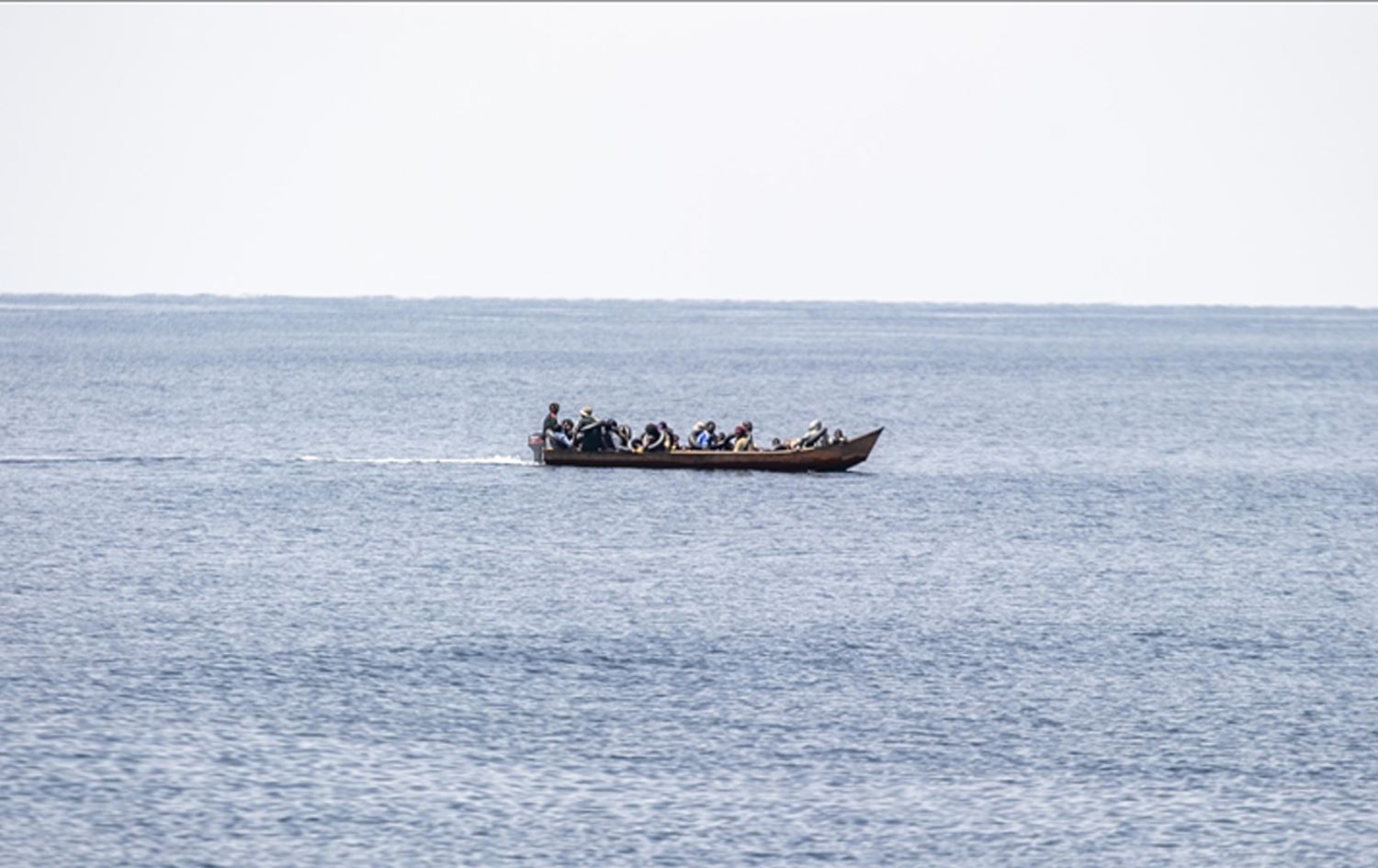 لە دوورگەیەکی تونس دوو بەلەمی کۆچبەران ژێرئاوکەوتن و 27 کەس گیانیان لەدەستدا