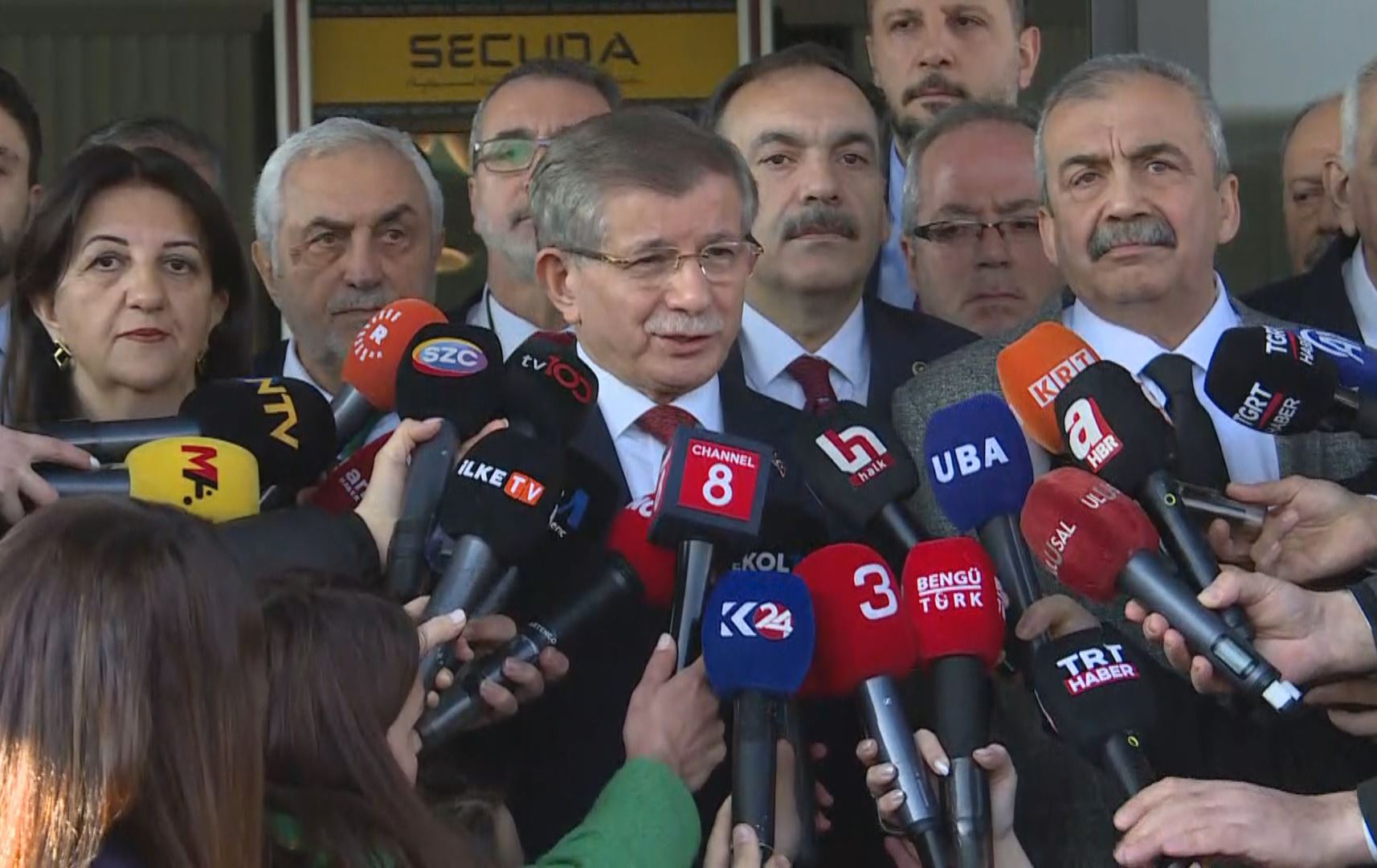 گوتەبێژی پارتی ئاییندە لەبارەی پرۆسەی ئاشتی بۆ رووداو: پێویستە پشتگیری لێبکرێت