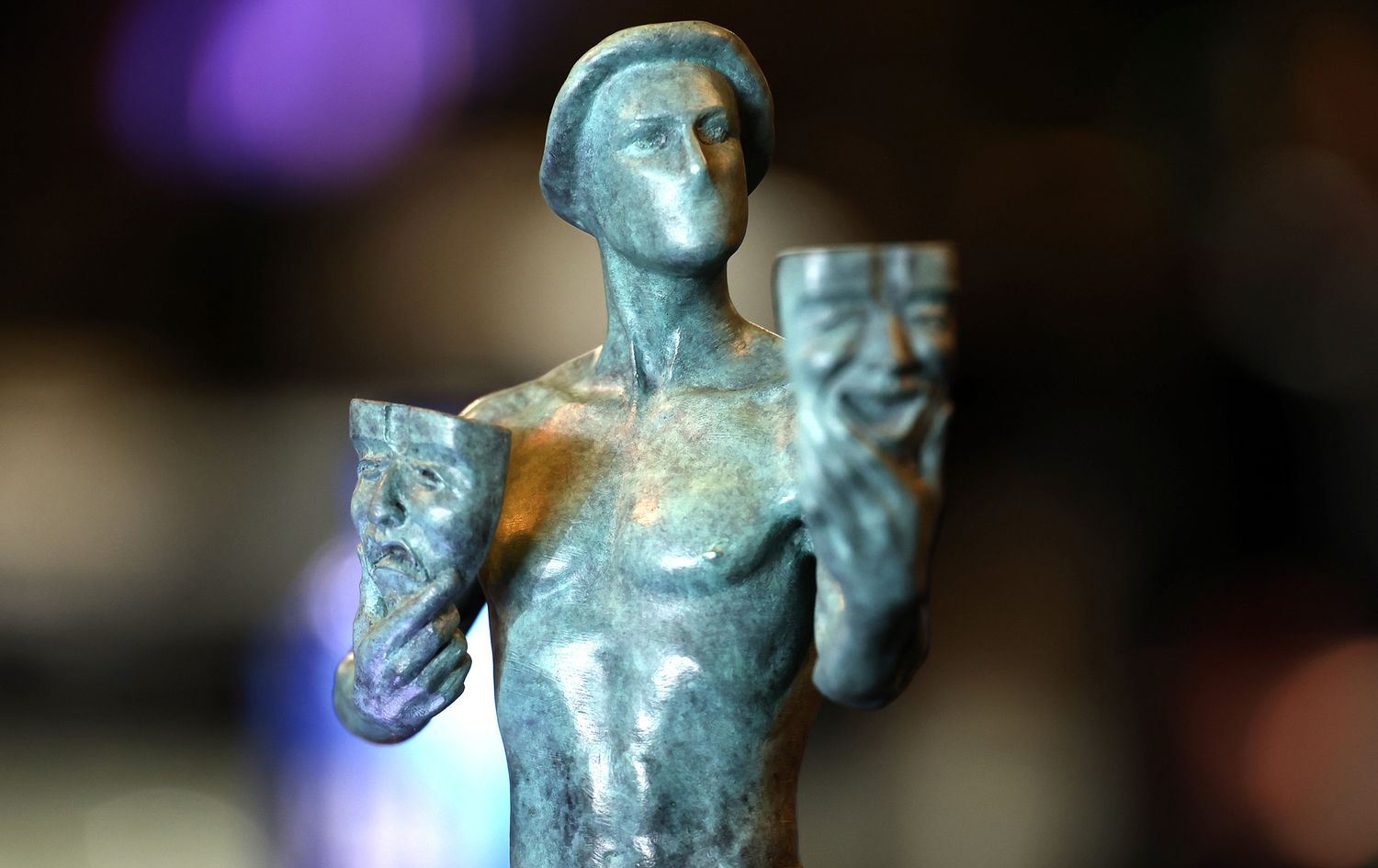 ئاگرکەوتنەوە لە لۆس ئەنجلس پلانی رێکخەرانی خەڵاتی ئەکتەرانی شاشە دەگۆڕێت