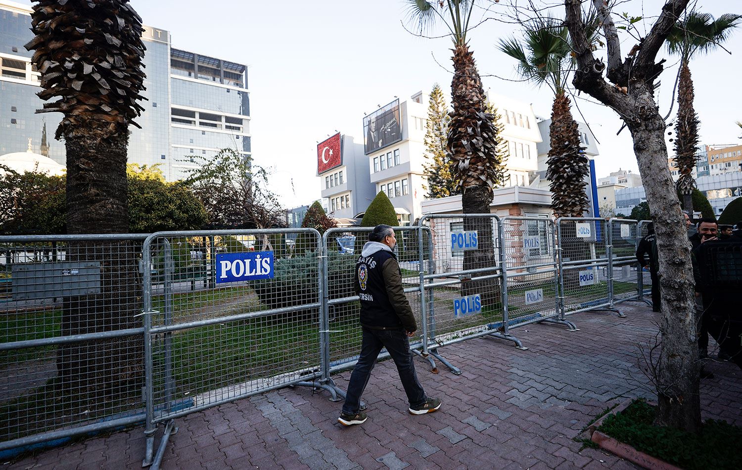 Akdeniz Belediyesi'ne kayyum atandu. / Foto: AA