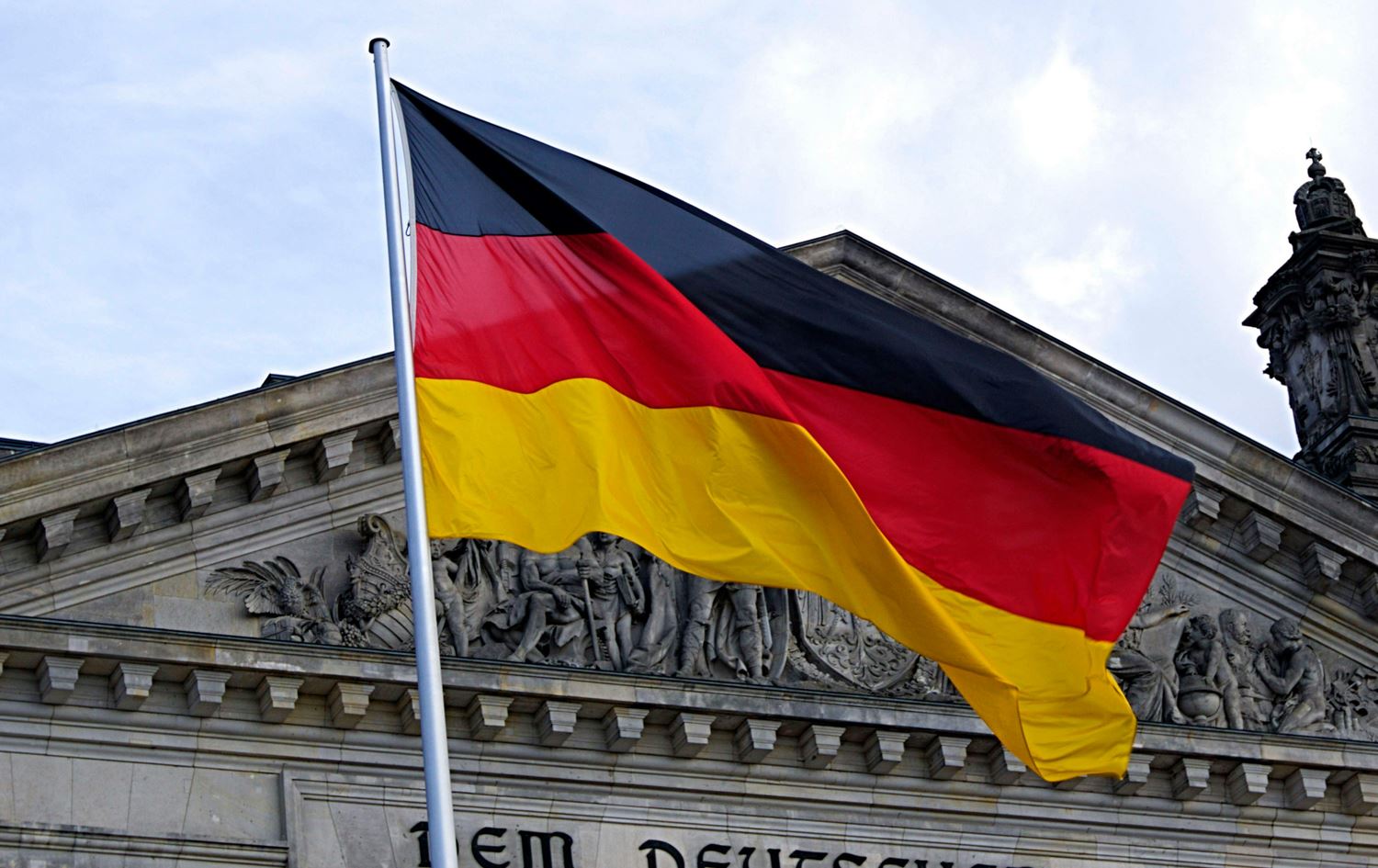 ئەڵمانیا بۆ سووریا: بنکە سەربازییەکانی رووسیا دابخەن، سزاکانی سەرتان هەڵدەگرین