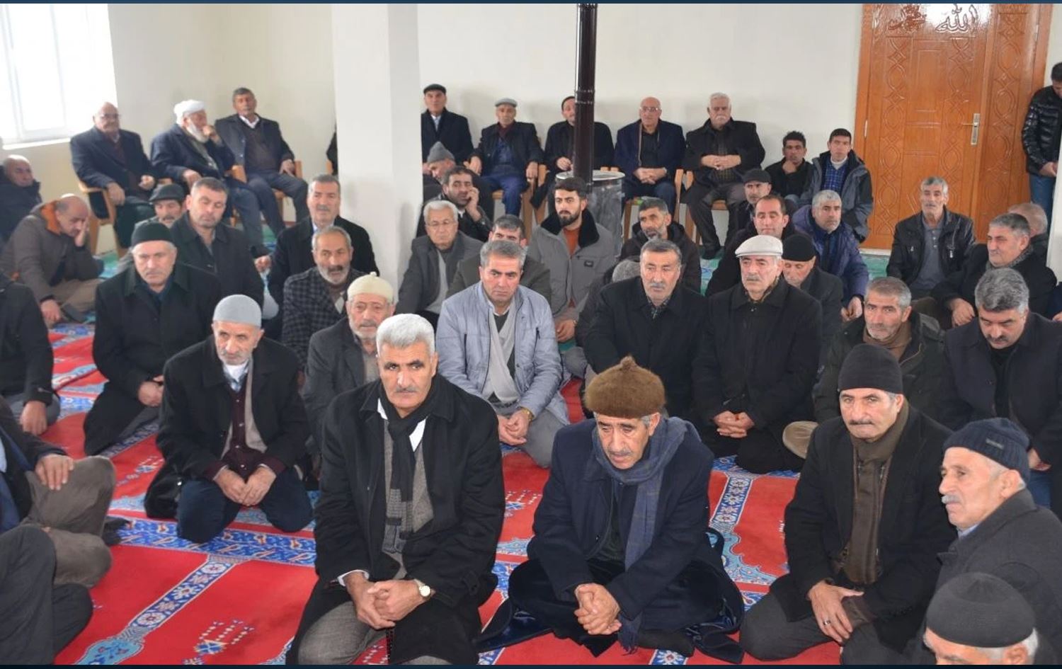 Ji bo aştiya malbatê li mizgefta gund merasîmek hat lidarxistin / Wêne: AA