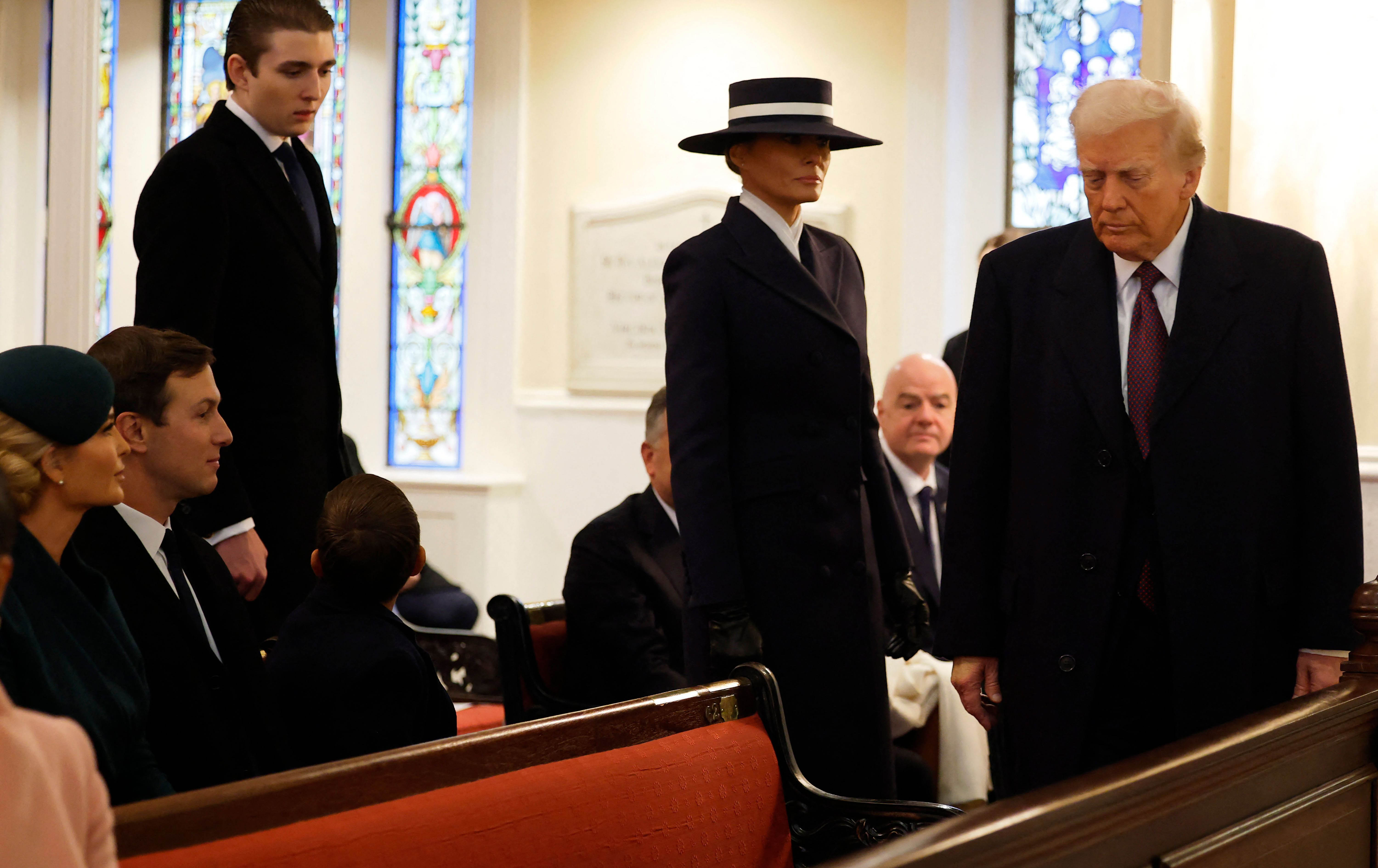 ترەمپ لە کەنیسەی سەینت جۆنز. وێنە: AFP