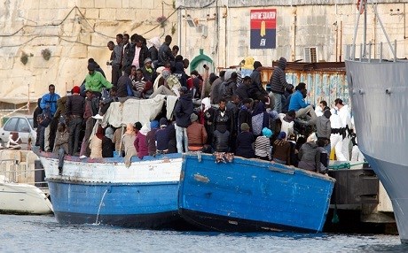 Mültecileri taşıyan tekne battı: 70 ölü!