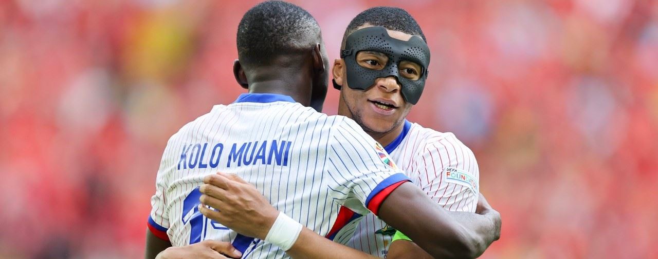 ئێمباپێ و موانێ