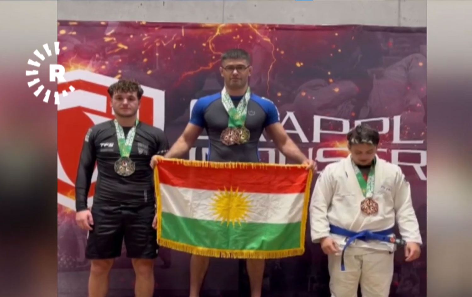 Ferşad Gerdkane Alaya Kurdistanê bilind kir / Wêne û Vîdeo: Rûdaw 