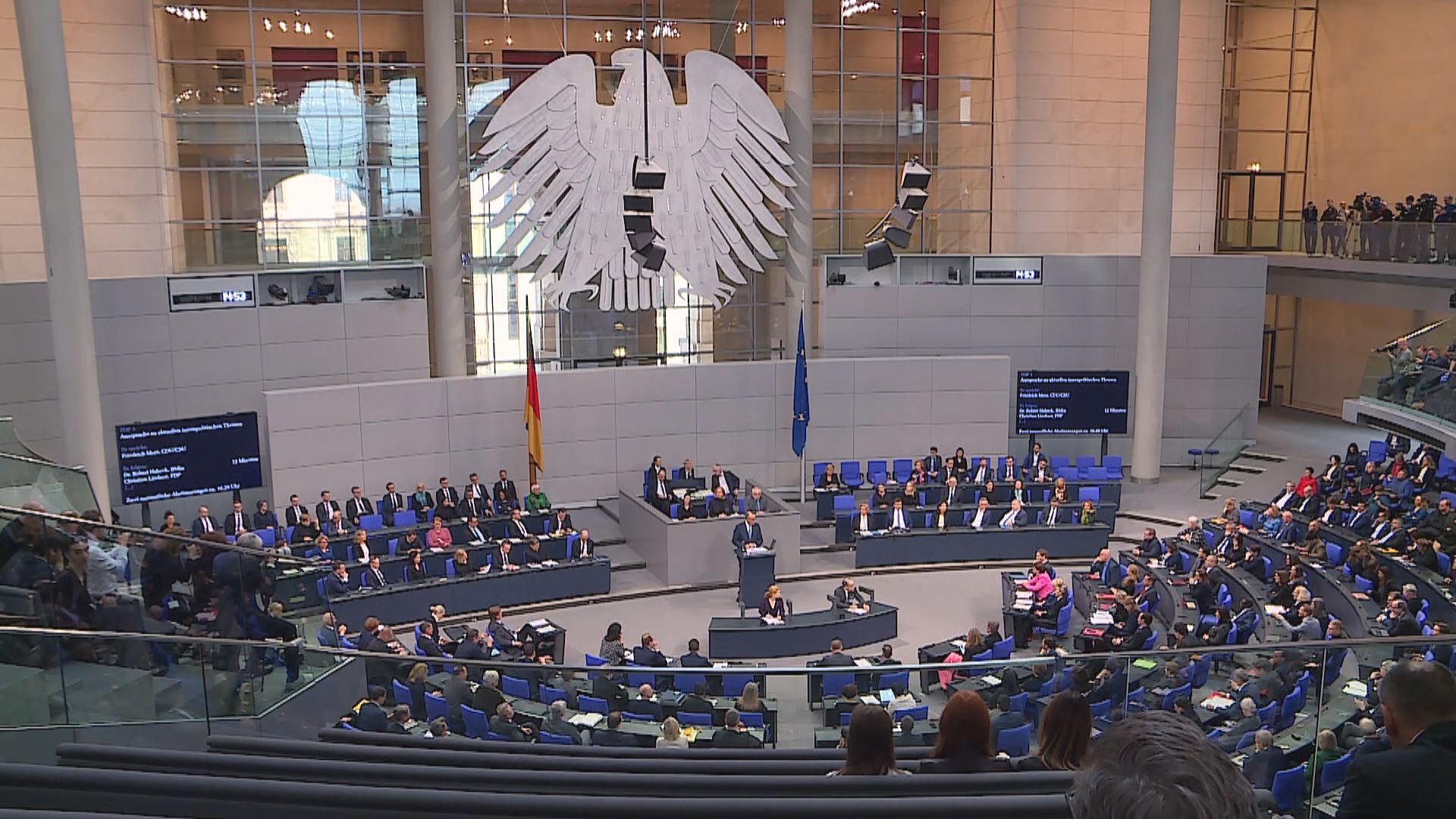 Reactions to passage of anti-migrant motion by German parliament