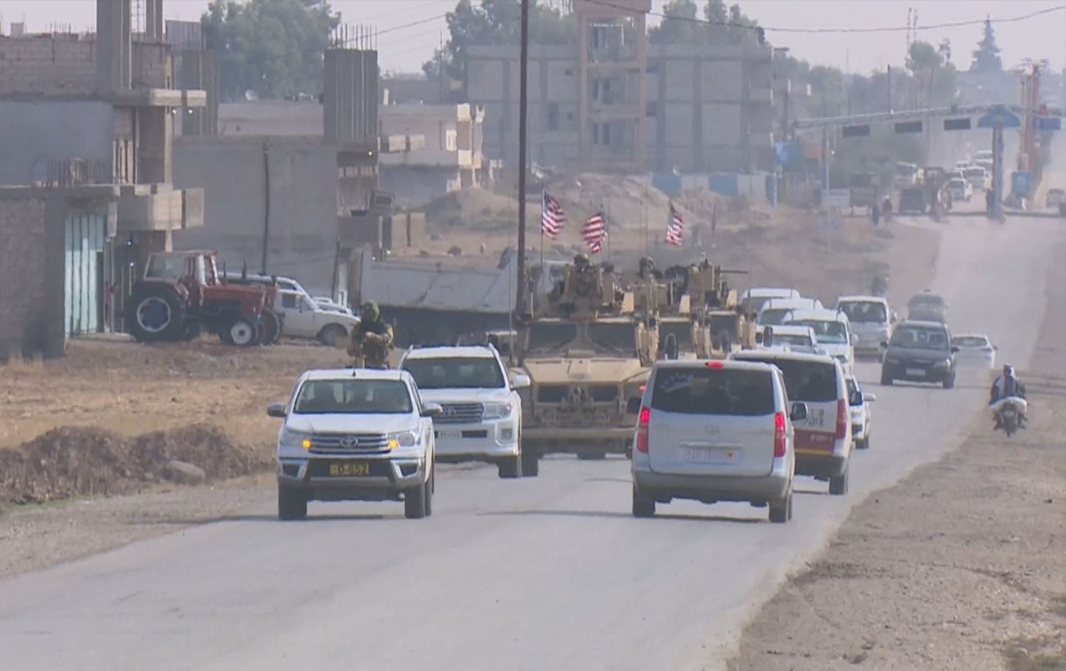 Karwanê leşkerî / Wêne: Ji ber dîmenan