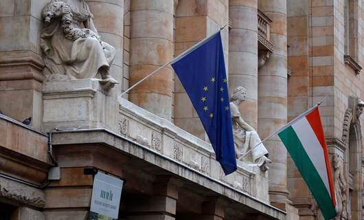 Alayên Yekîtiya Ewropa û Macaristanê\ Wêne: Reuters  