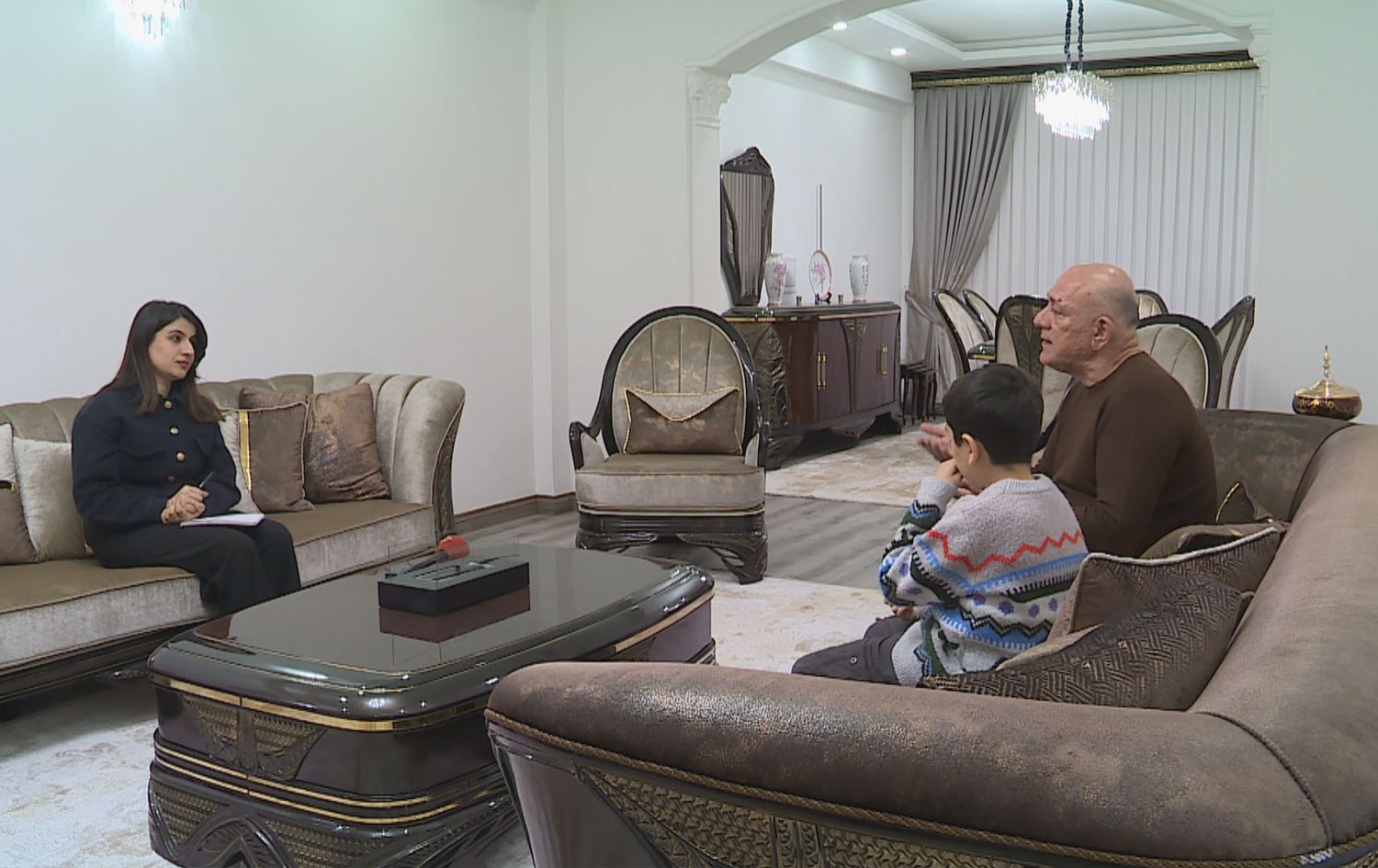 ماڵباتێک 4 ساڵە پزیشکی خێزانی چاودێریی تەندروستییان دەکات؛ ''تێچووی چارەسەرمان کەمبووەتەوە''