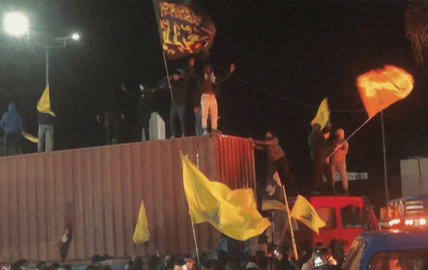 رێگەنەدان بە نیشتنەوەی دوو فڕۆکەی ئێرانی لە بەیرووت ناڕەزایی لێکەوتەوە