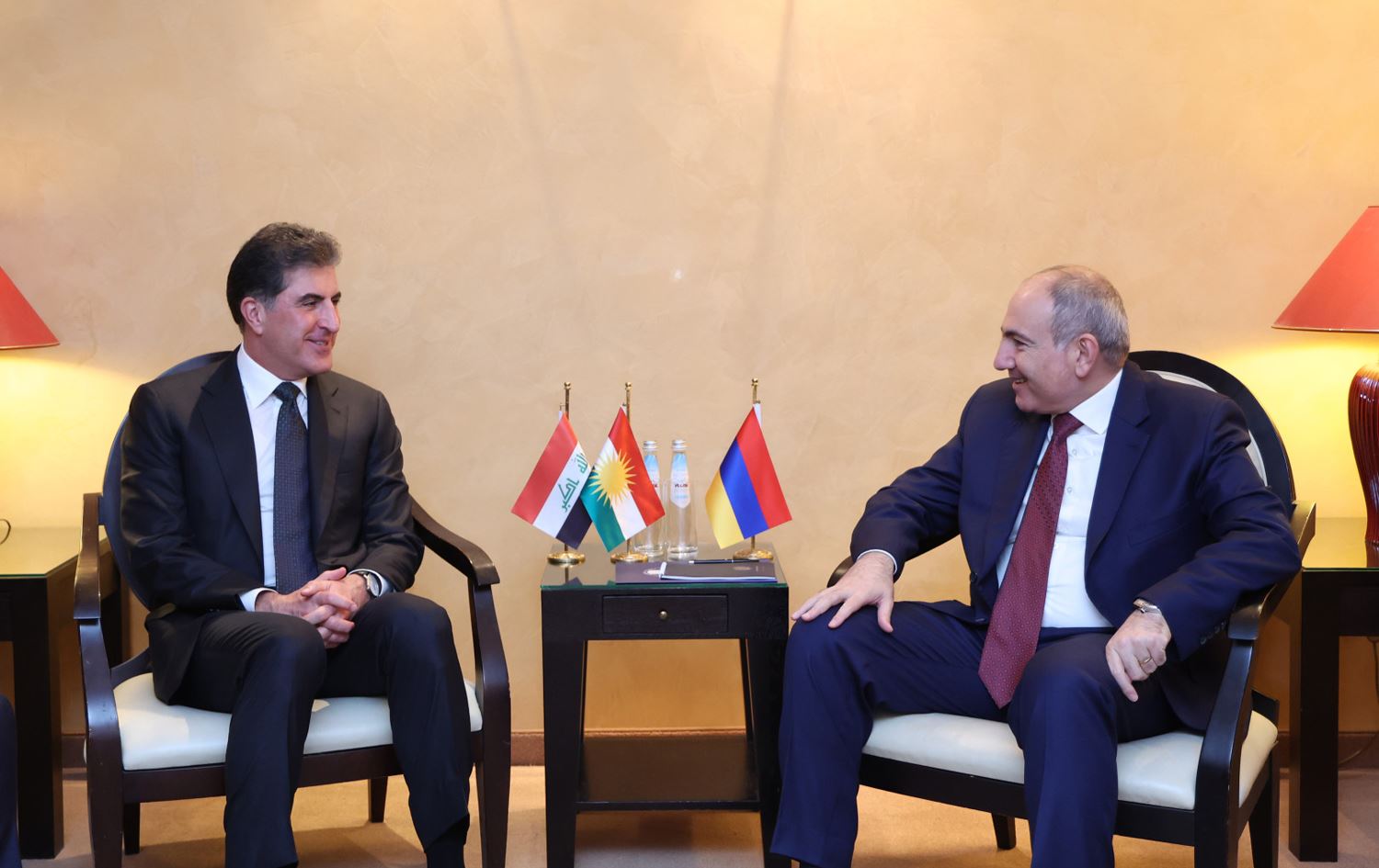 نێچیرڤان بارزانی و سەرۆکوەزیرانی ئەرمینیا برەودان بە گه‌شتى راسته‌وخۆى هه‌ولێر ـ يه‌ريڤان تاوتوێ دەکەن