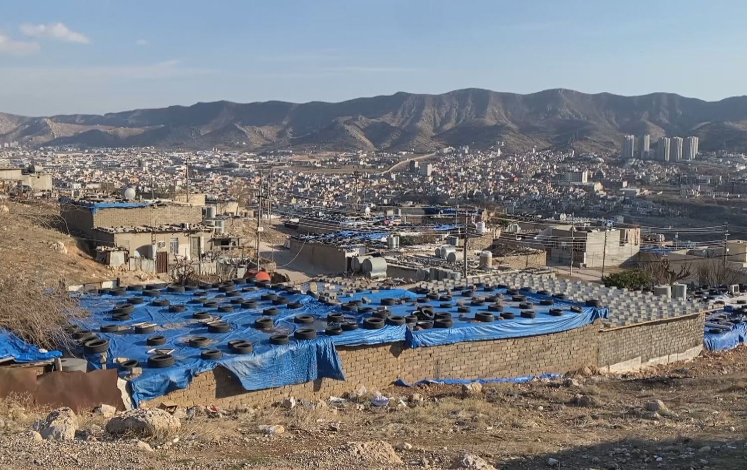 گەڕەکێکی دهۆک بە دەست هەژارییەوە دەناڵێنێت؛ 'توانای خۆگەرمکردنەوەمان نییە'