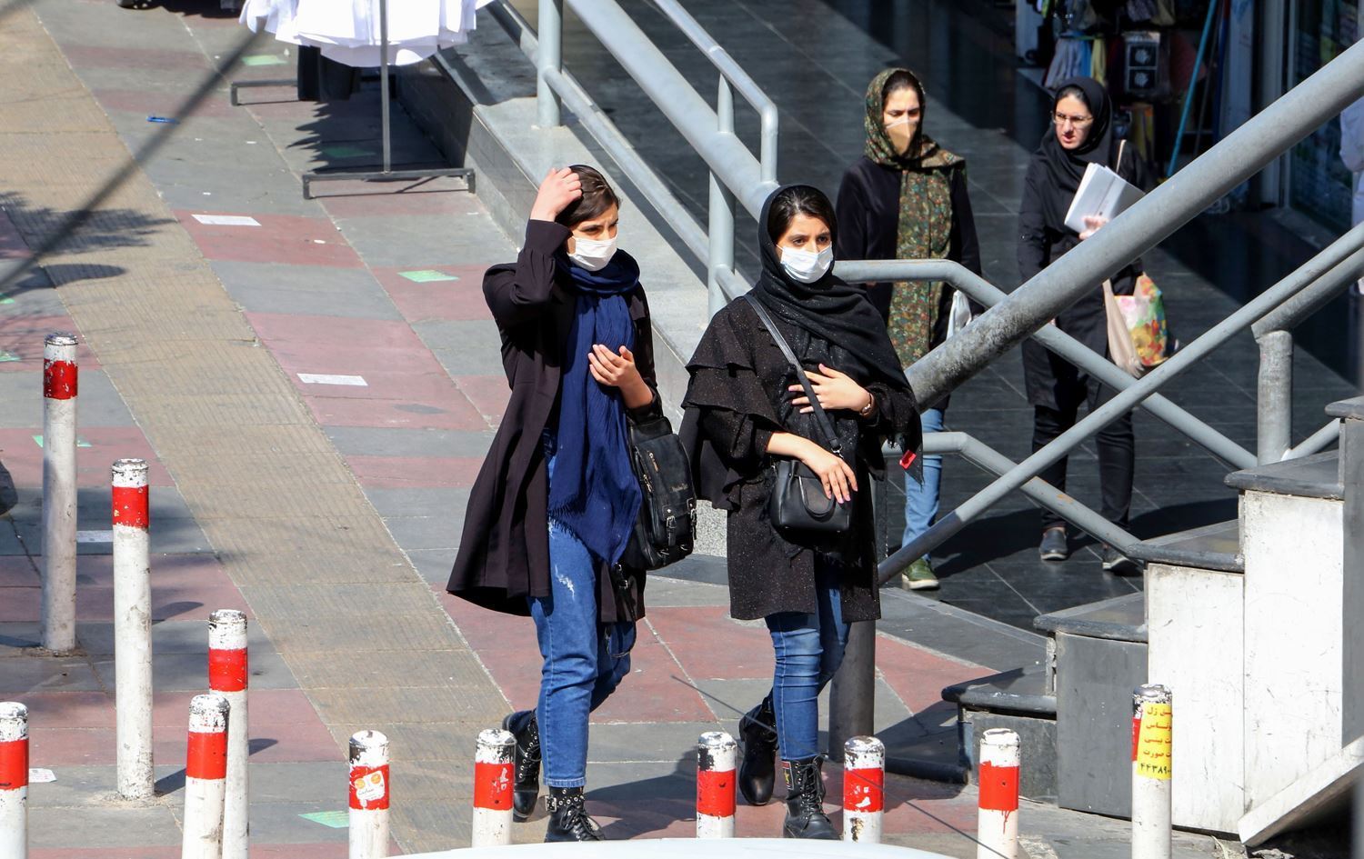 سەرۆککۆماری ئێران: ناتوانین یاسای باڵاپۆشی جێبەجێ بکەین