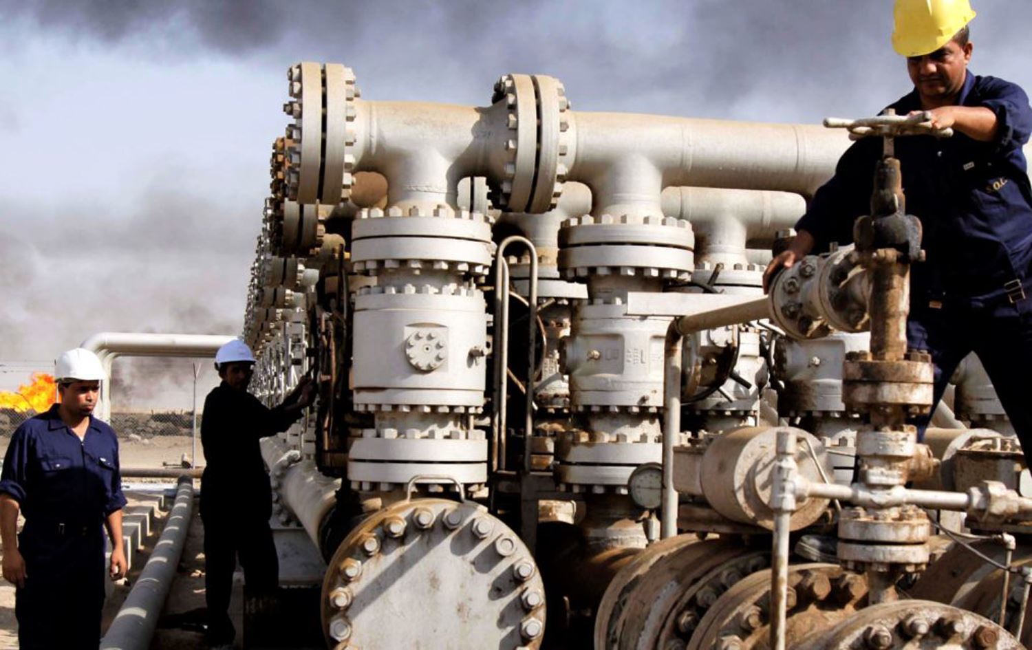 Basra'daki Rumaila petrol rafinesi / AFP