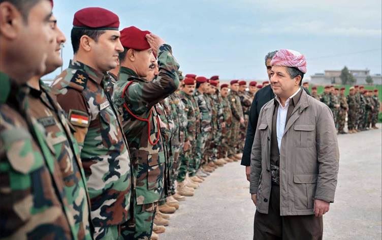 Başbakan Mesur Barzani Kerkük’ün batısındaki Kürt çiftçiler ve Peşmerge güçleriyle bir araya geldi