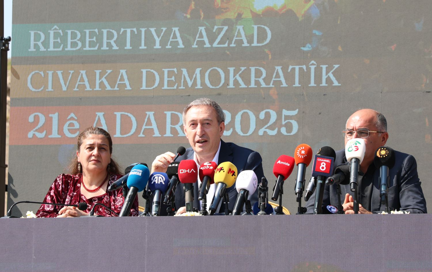 DEM Partiyê deklarasyona Newroza îsal a Amedê eşkere kir / Wêne: DEM Partî